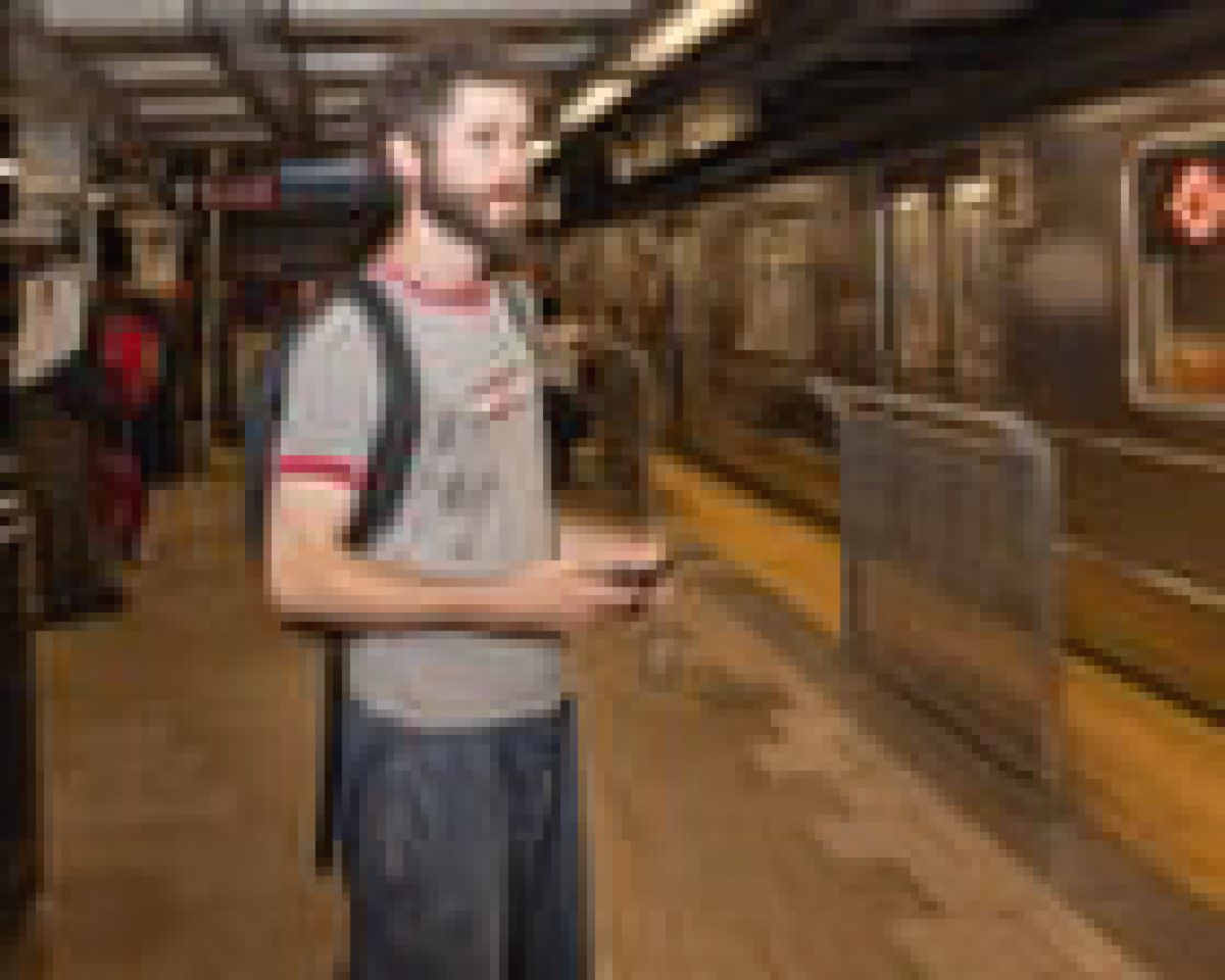 Aksi Pria Ini Ungkap Panas Mematikan Stasiun Kereta Bawah Tanah New York