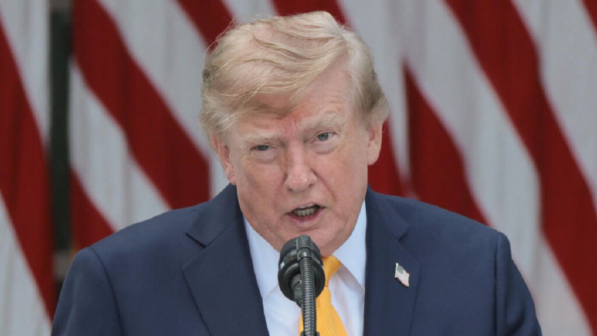 Trump Kirim Perjanjian Nuklir Sipil Arab Saudi ke Kongres